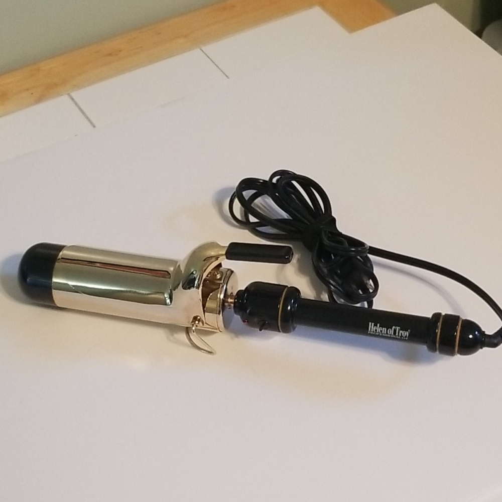 Helen of Troy curling iron
